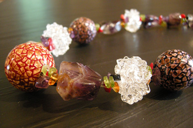 Collier nid-am�thyste. (d�tail).