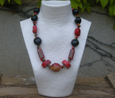 collier: Arlequin